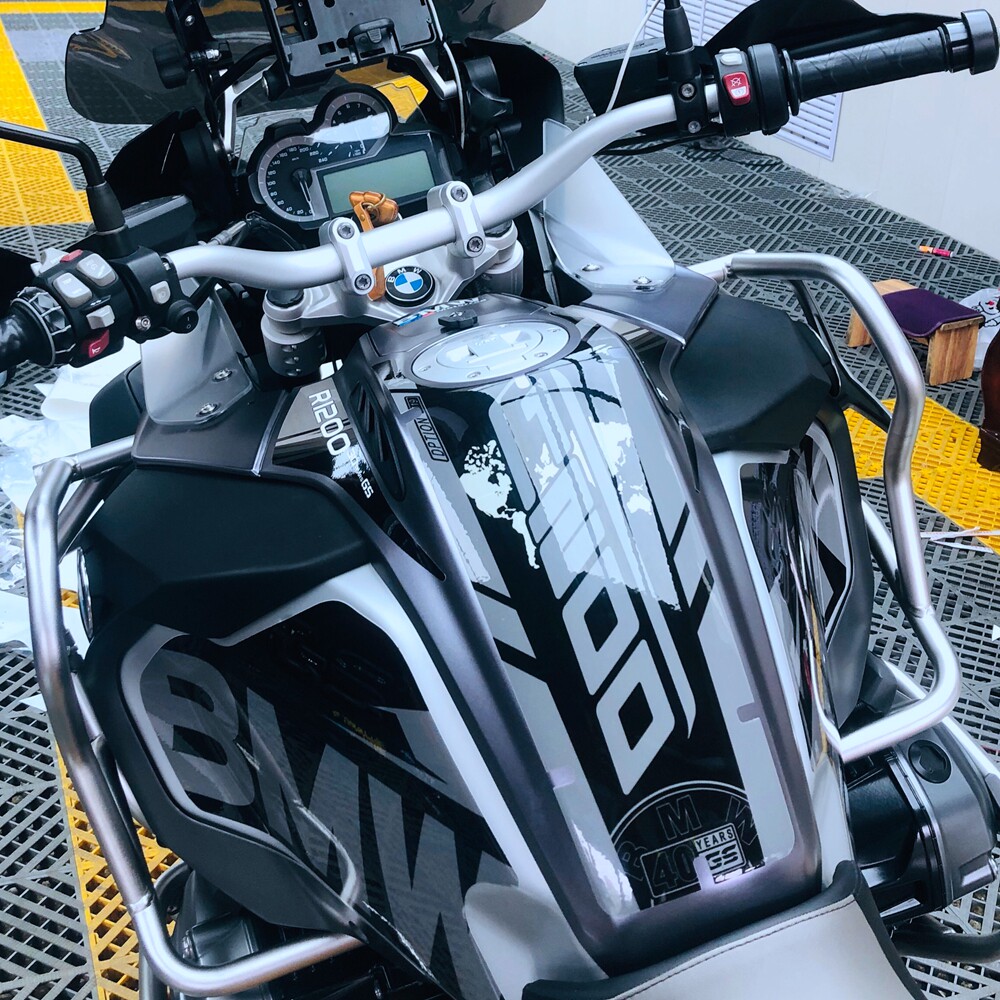 适用宝马r1200gs adv lc 水鸟摩托车改装防水个性创意油箱保护贴