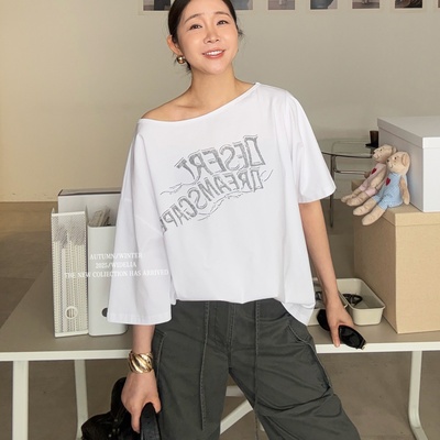 斜领设计感露肩印花半袖T恤女