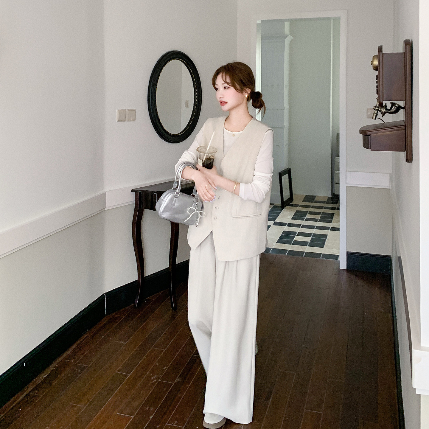 气质高级感米色西装马甲套装女春季2026新款大方得体阔腿裤两件套