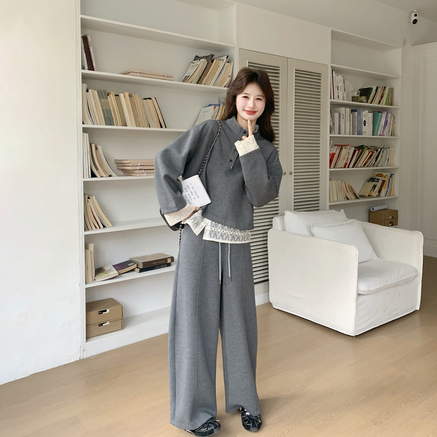 甜美气质蕾丝拼接灰色卫衣套装女