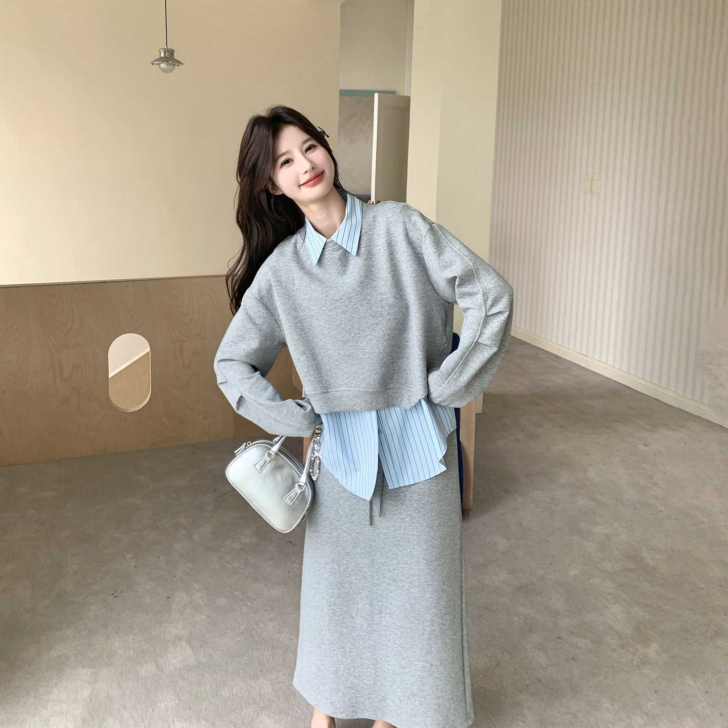 休闲运动灰色卫衣衬衫半身裙套装女春季2026新款ootd巨好看三件套