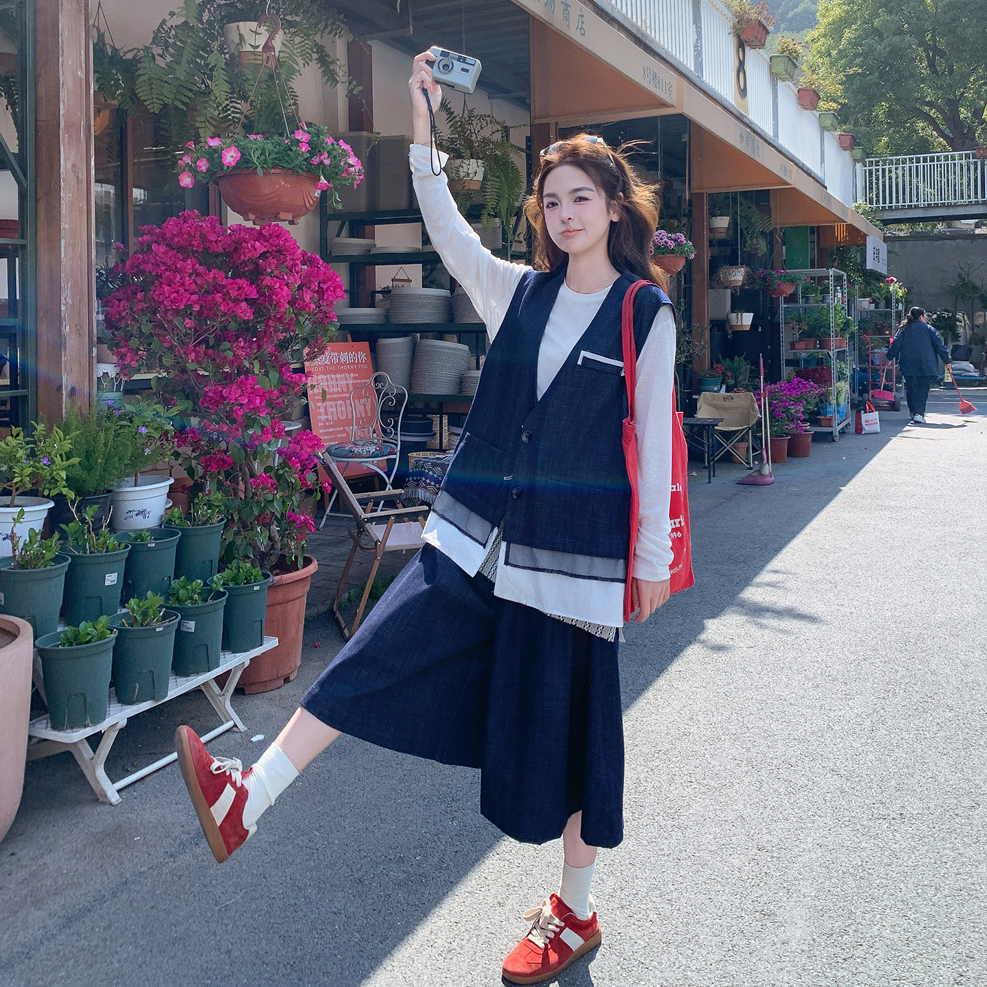 一整套牛仔马甲T恤阔腿裤套装女春季2026新款减龄超火穿搭三件套