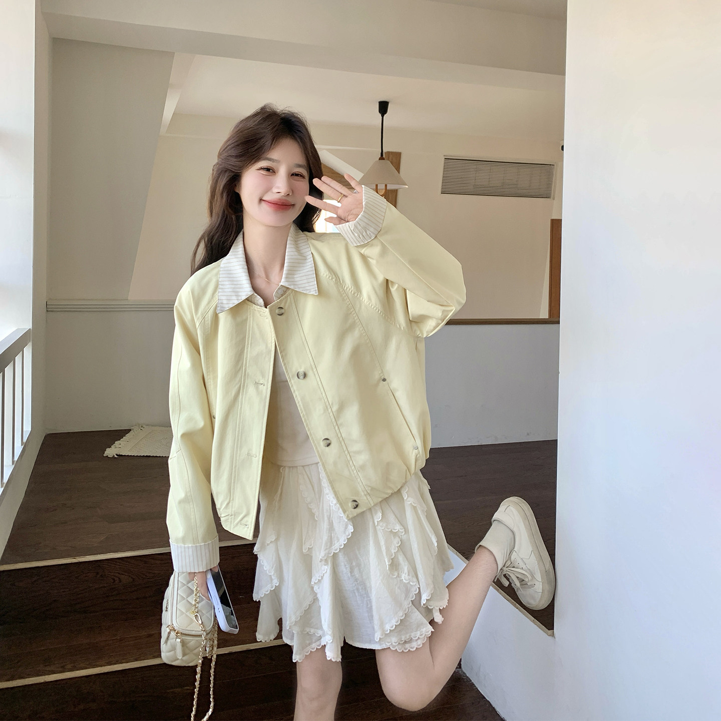 假两件条纹拼接黄色短款外套女春季2026新款超火减龄流行爆款夹克