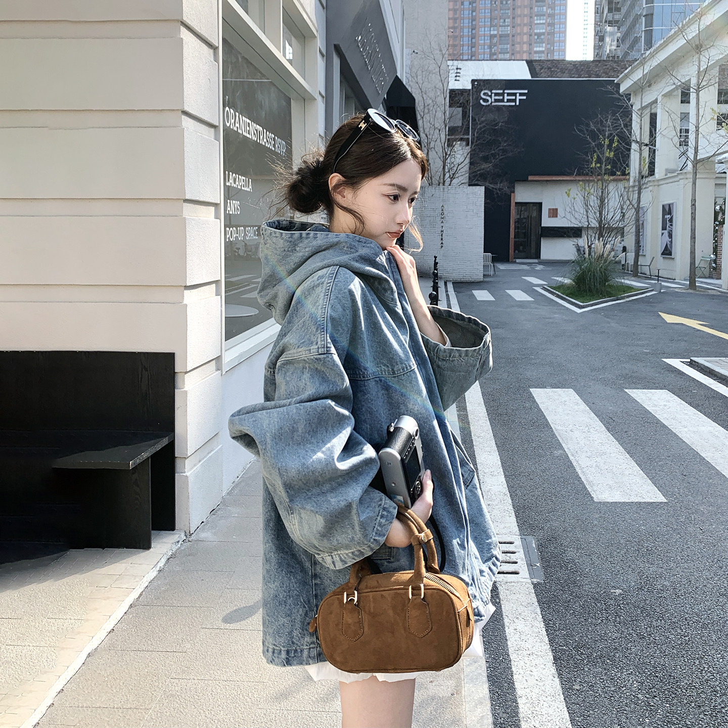 复古休闲蓝色牛仔连帽外套女春季2026新款中长款减龄超火夹克上衣