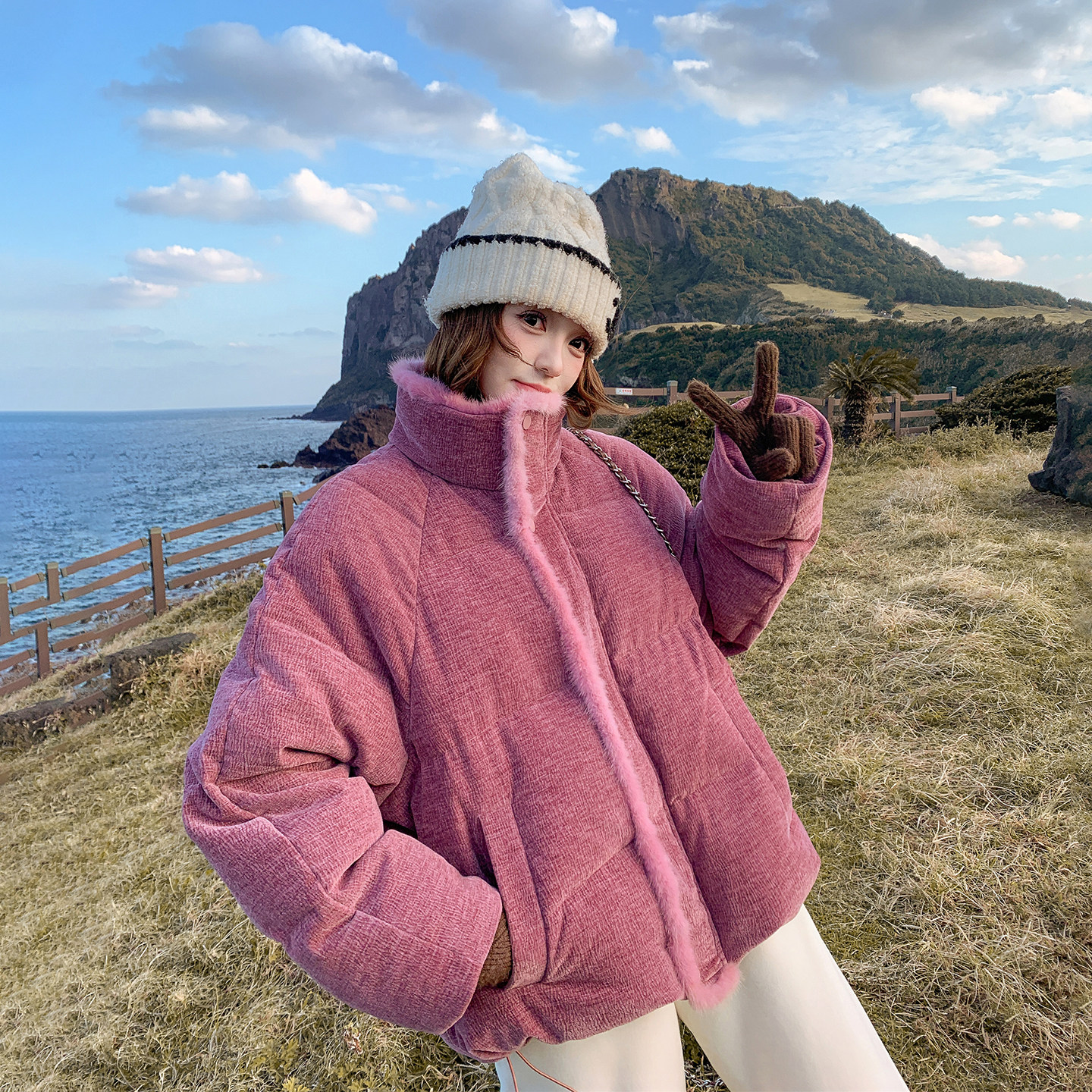 水貂毛拼接紫红色甜美羽绒服女冬