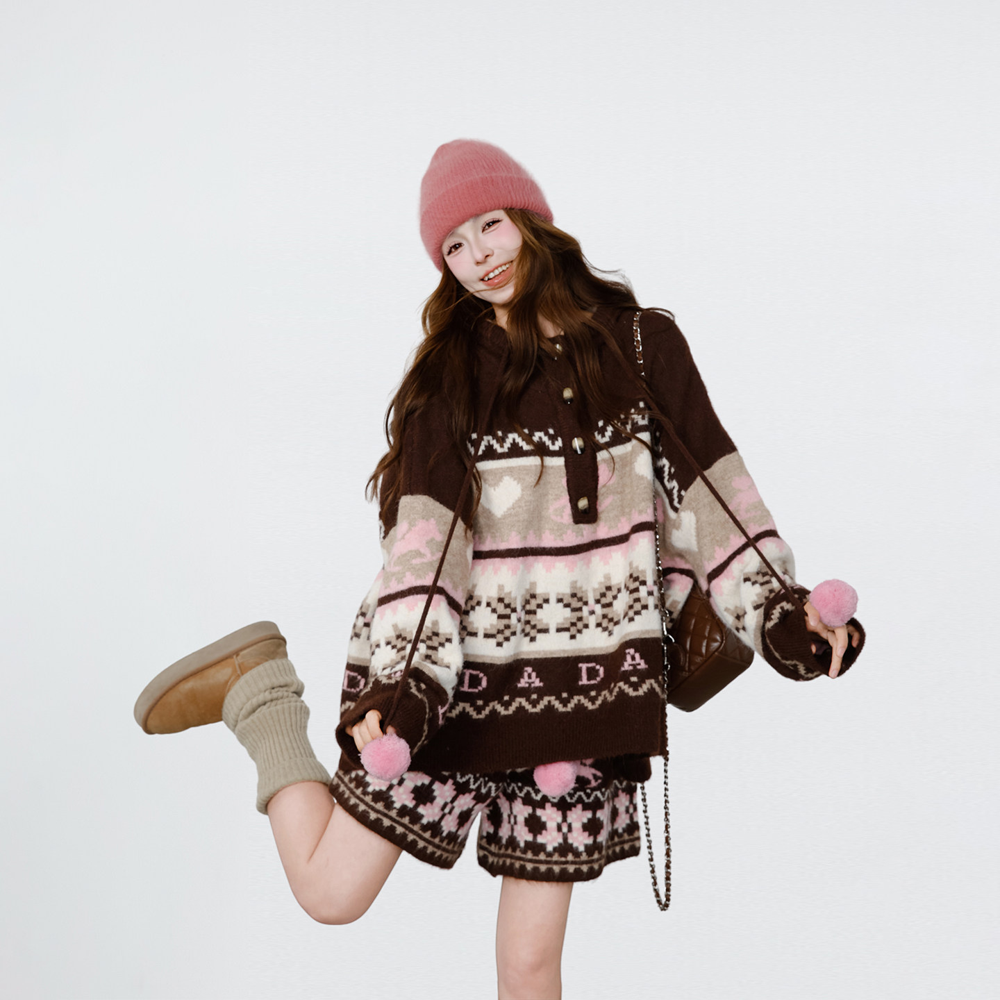 学院风气质小个子套装女春季2026新款针织撞色连帽毛衣短裤两件套