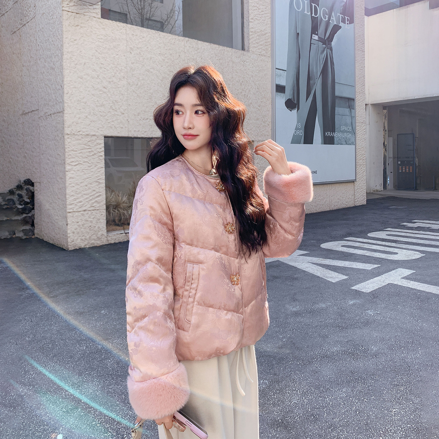 毛绒袖口粉色新中式国风羽绒服女冬季2025新款短款小个子漂亮外套