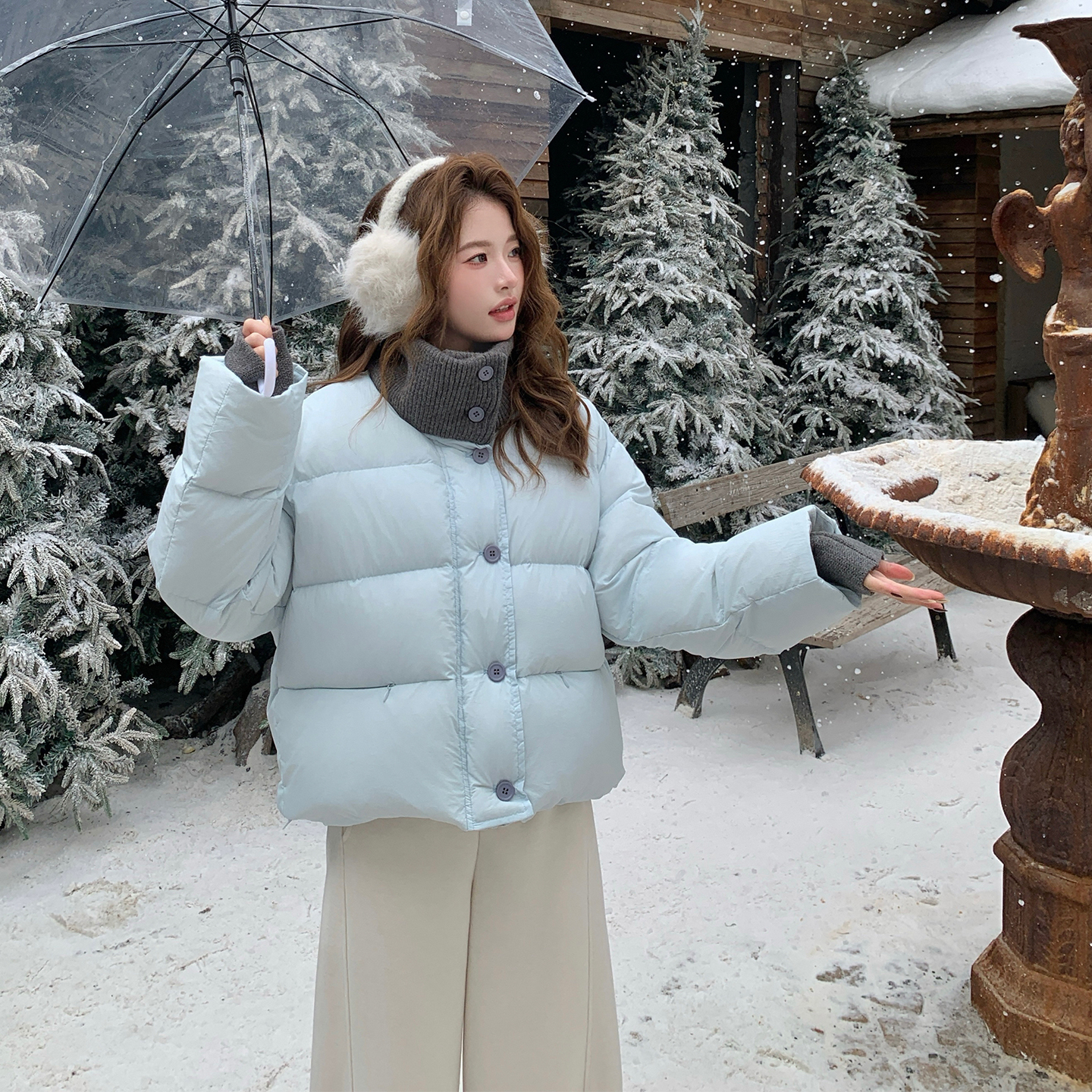 蓝色针织拼接白鸭绒羽绒服女冬季