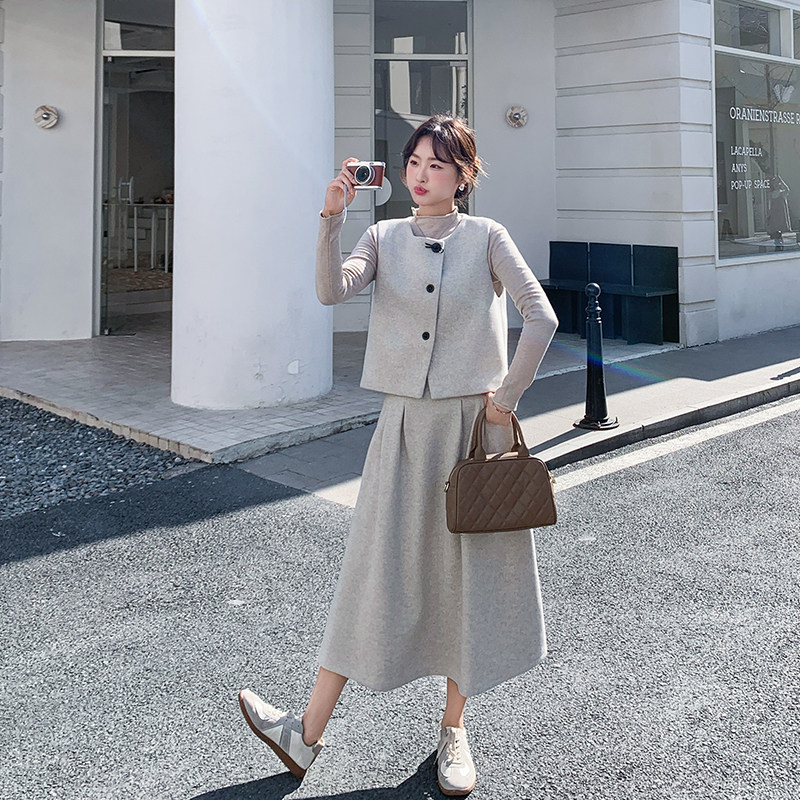 米灰色韩系气质小香风马甲套装裙女春季2026新款复古半身裙三件套