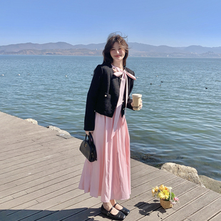 小香风绝美漂亮粉色连衣裙套装女春季2026新款独特超火上衣两件套