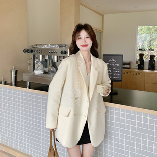 气质米白色蕾丝拼接西装外套女春秋2026新款设计感小众高级感西服