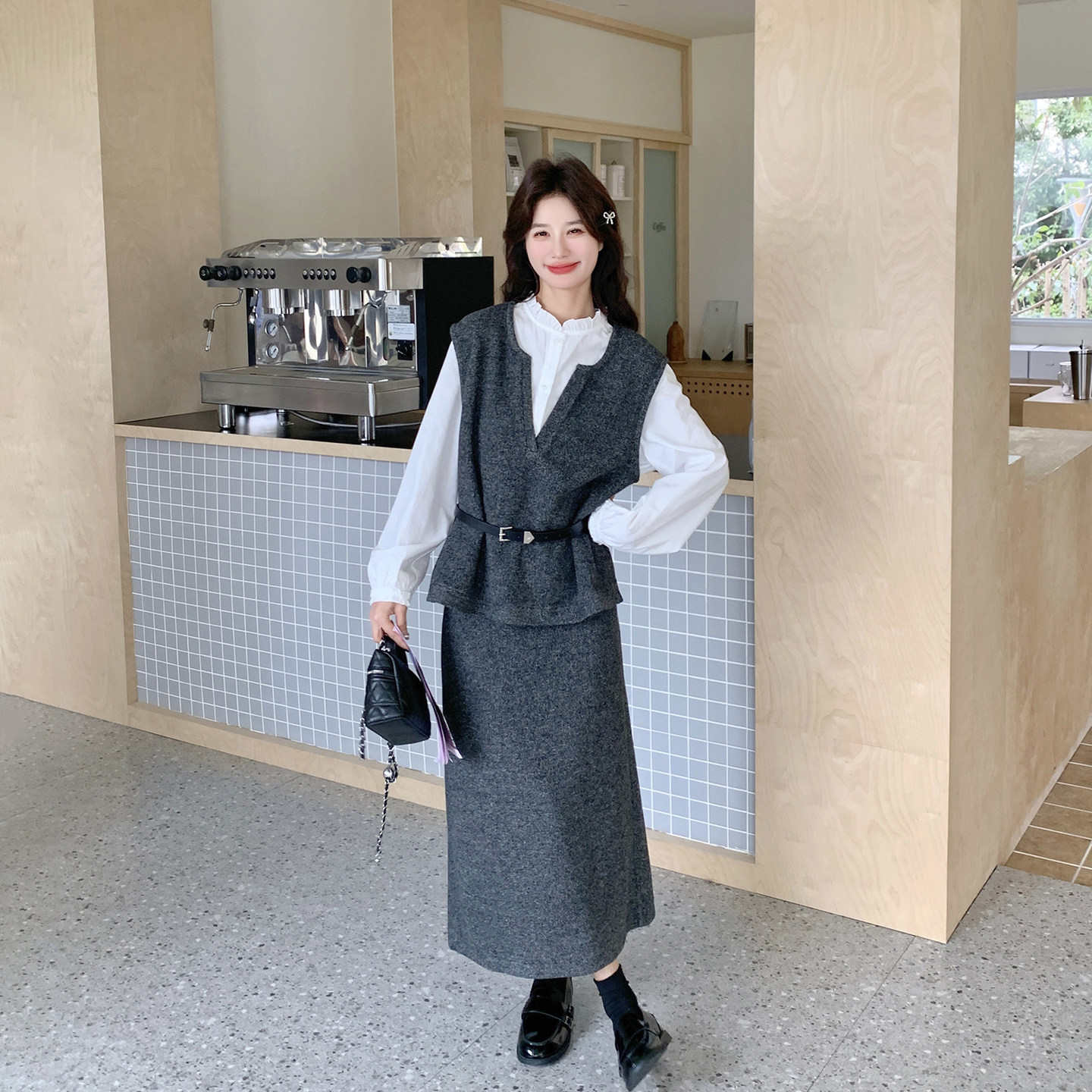 休闲复古灰色背心衬衫半身裙套装女春季2026新款轻熟风气质三件套