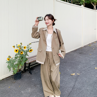 条纹拼接卡其色西装阔腿裤套装女春季2026新款今年流行爆款两件套