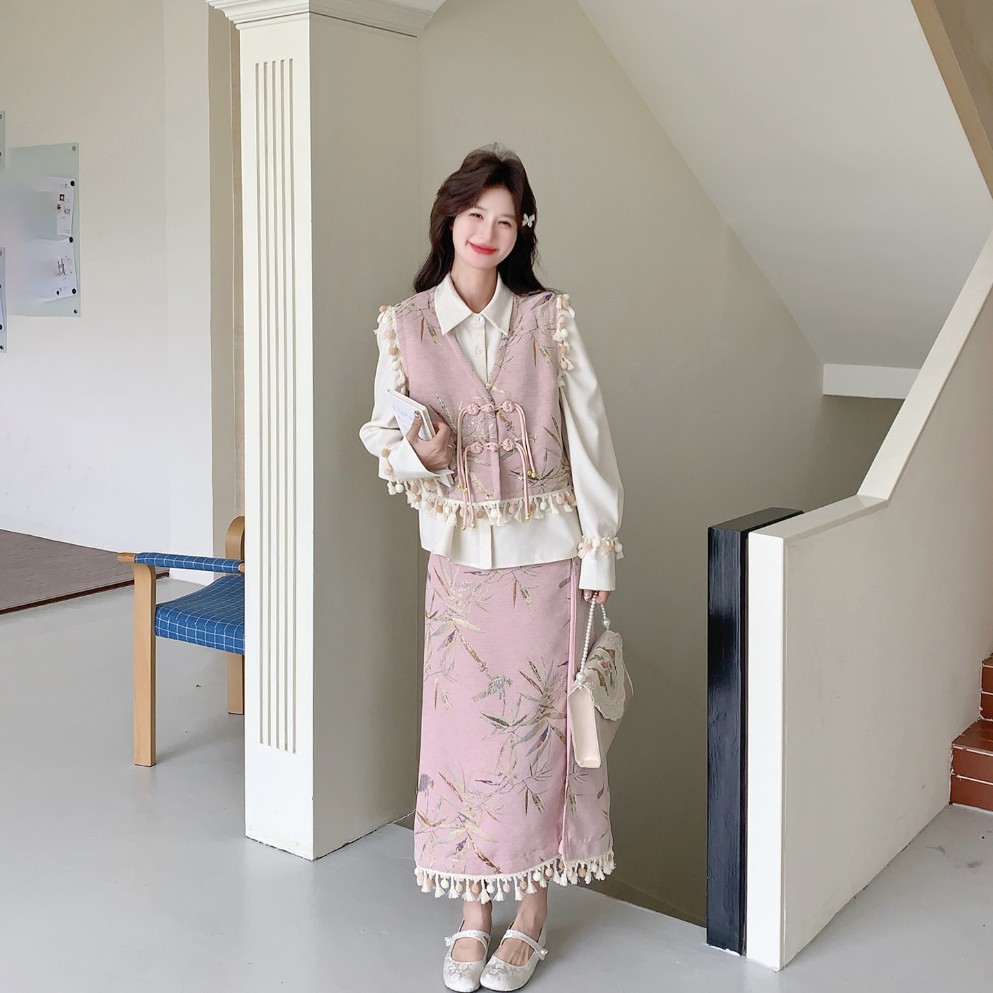 新中式国风粉色流苏马甲套装女春季2026新款超火衬衫半身裙三件套