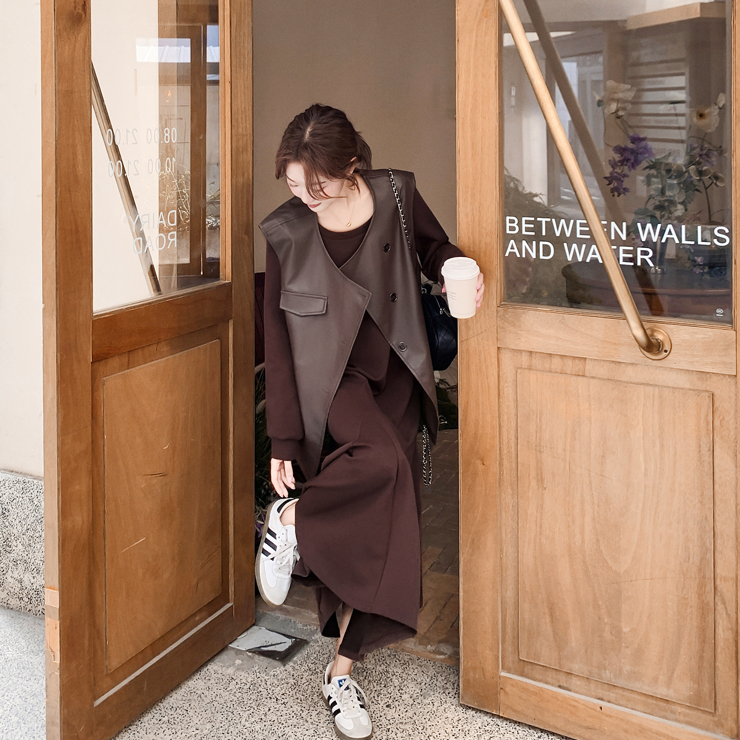 法式气质咖色卫衣连衣裙套装女春