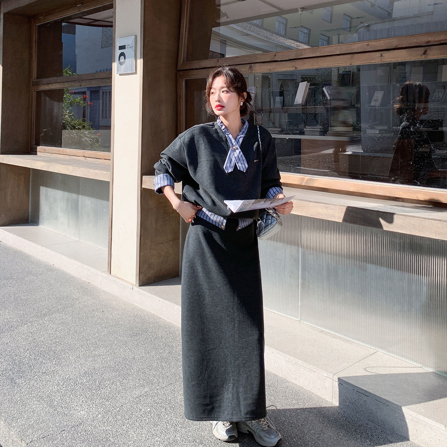 条纹拼接灰色卫衣半身裙套装女春季2026新款休闲运动巨好看两件套