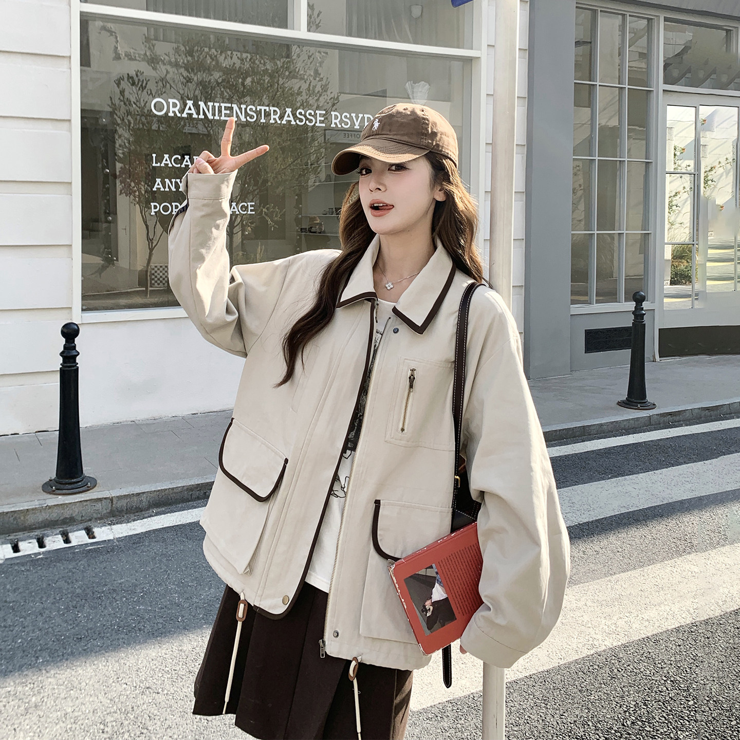 撞色拼接减龄米白色短外套女春季2026新款小个子流行爆款超火夹克,女装/女士精品,短外套,淘宝优惠券,粉丝福利购,淘宝优惠卷