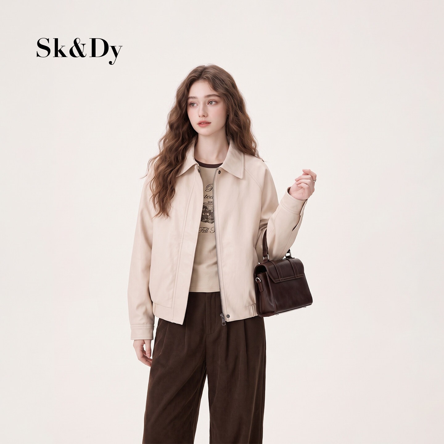 小个子翻领皮衣外套女冬季2026新款短款加绒加厚百搭机车服皮夹克