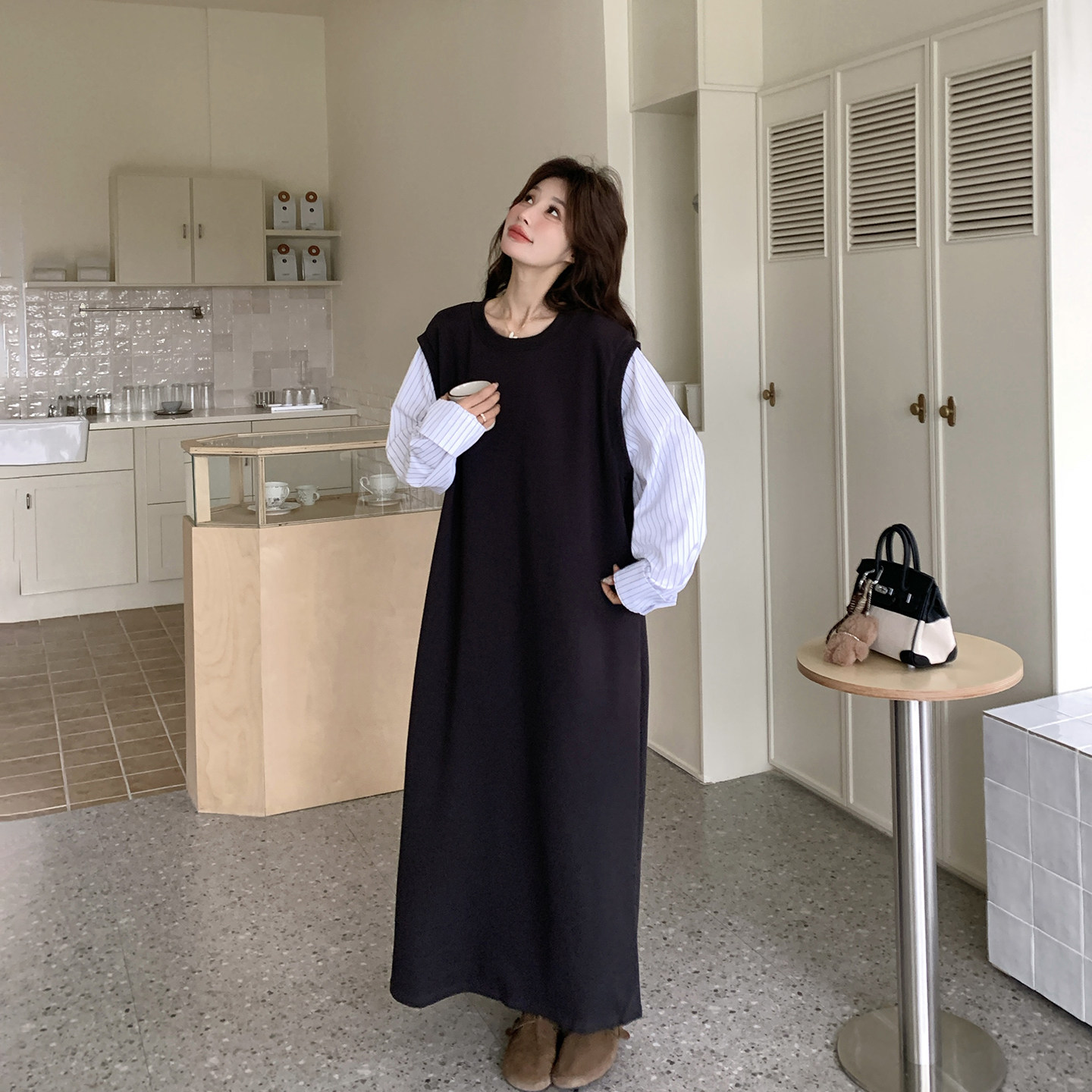 撞色条纹拼接黑色T恤连衣裙女春