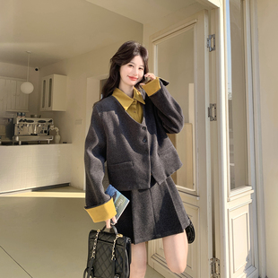 假两件拼接灰色西装短裙套装女春季2026新款百搭复古小个子两件套