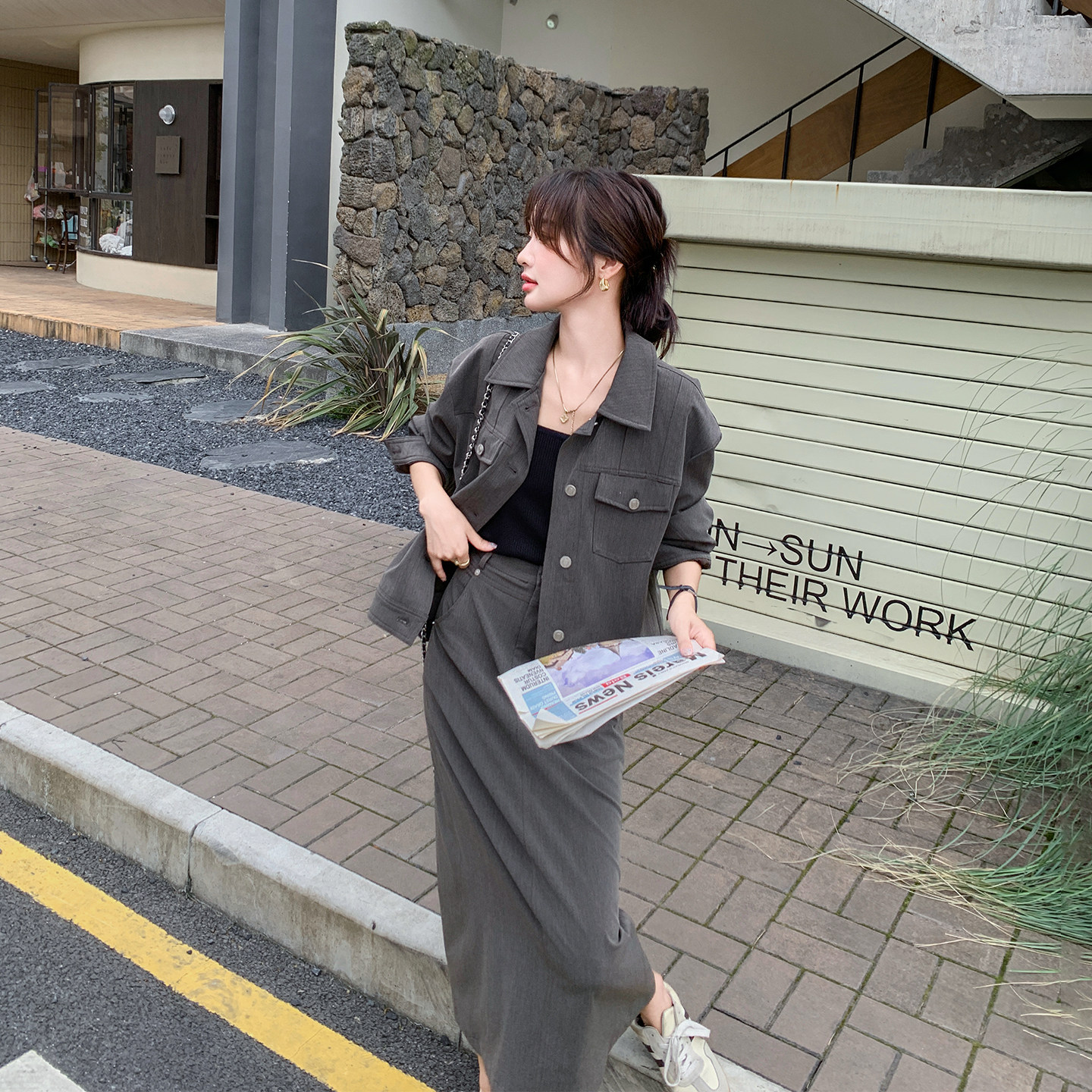 深灰色工装减龄夹克套装女春季新