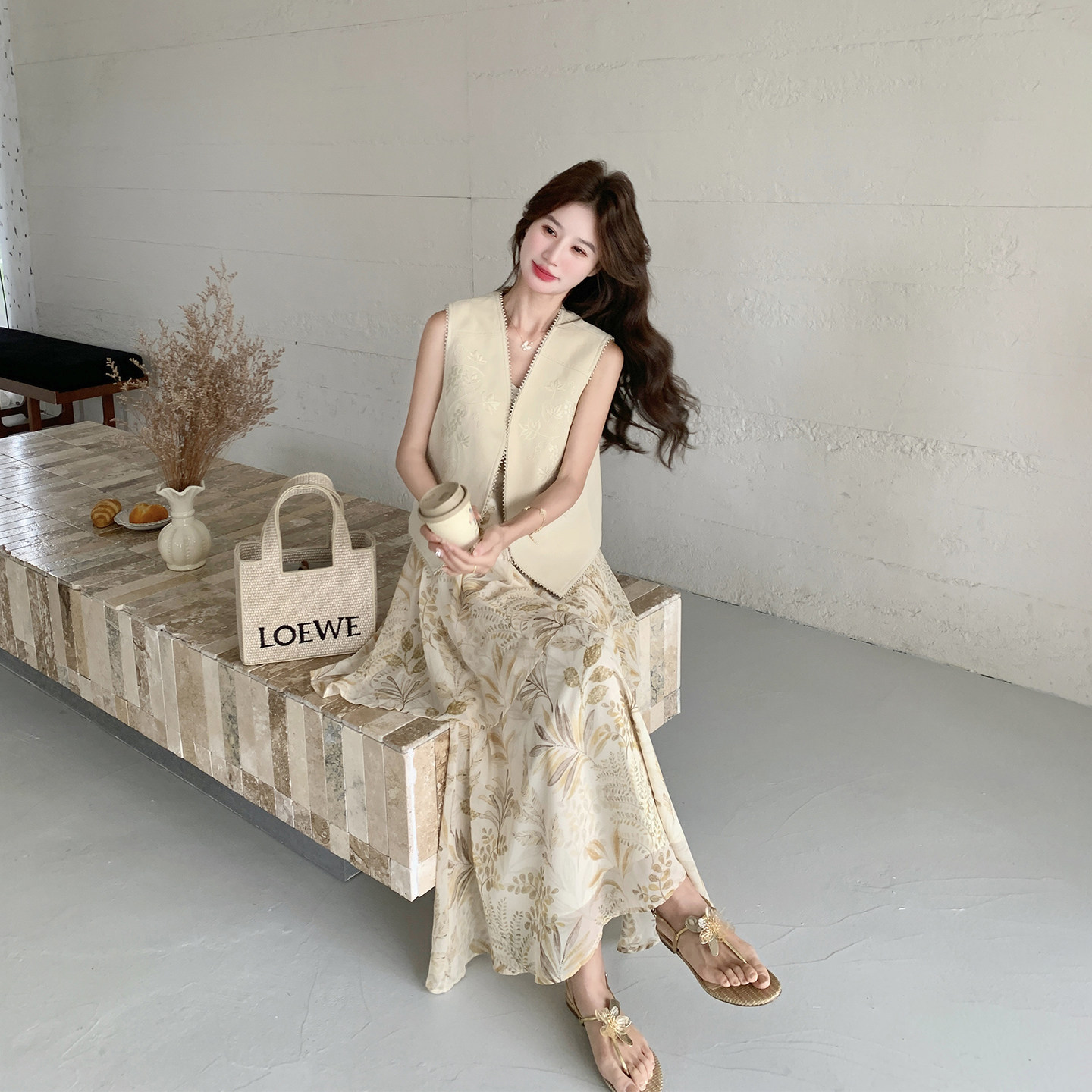 杏色新中式国风碎花连衣裙套装女