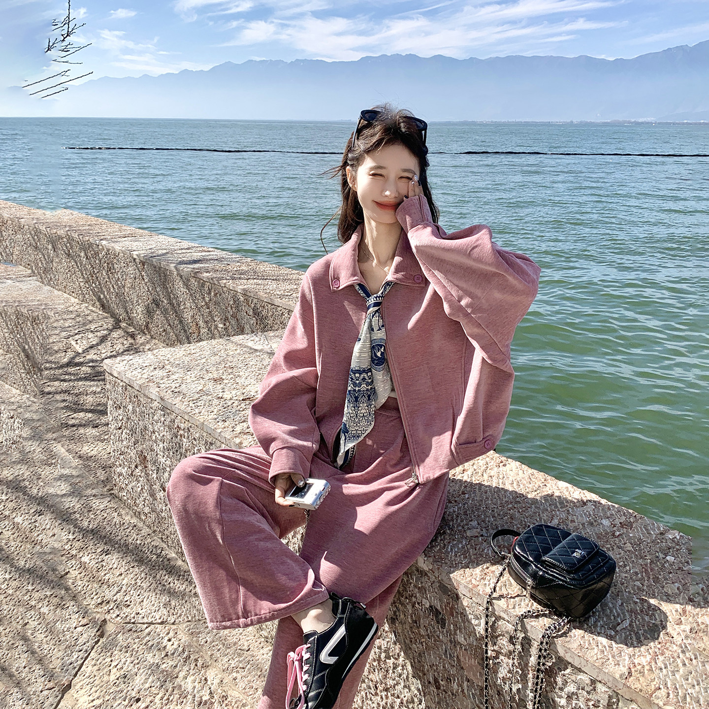 粉紫色超火氛围感减龄套装女春季2026新款巨好看夹克阔腿裤两件套