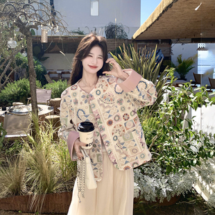 氛围感减龄刺绣撞色拼接短外套女春季2026新款小个子独特漂亮夹克
