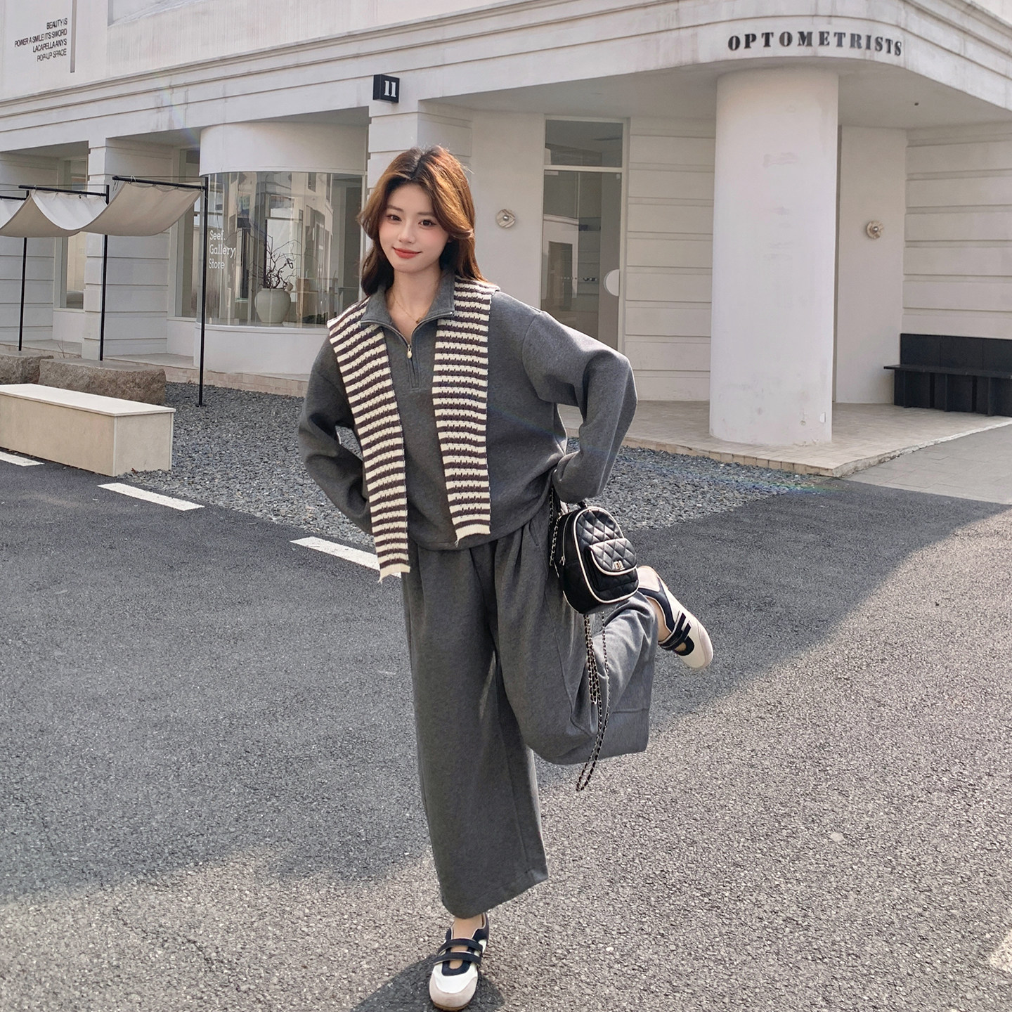 休闲运动慵懒风灰色减龄套装女春季2026新款气质卫衣阔腿裤两件套