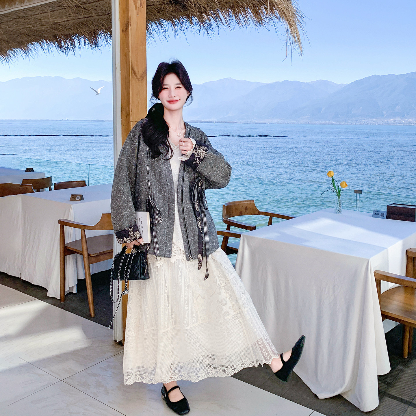 甜酷风灰色西装蕾丝内搭套装女春季2026新款独特漂亮半身裙三件套