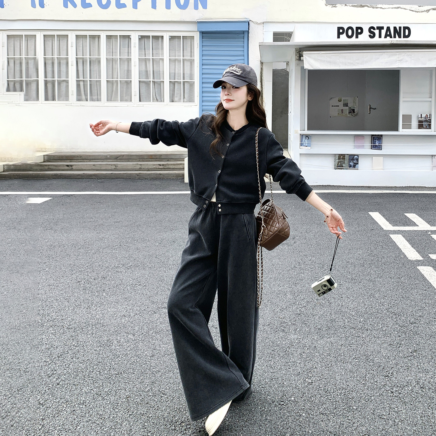 超火穿搭一整套休闲运动风套装女春季2026新款棒球服阔腿裤两件套