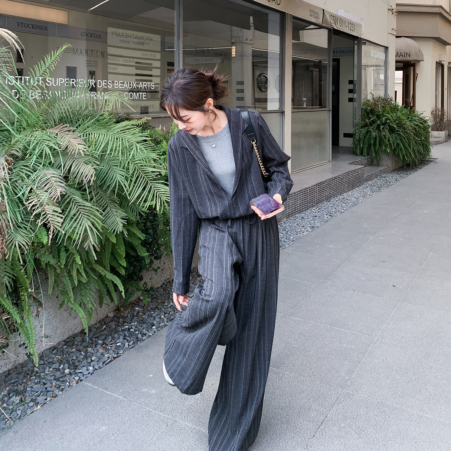 减龄氛围感条纹拼接灰色上衣套装女春季2026新款超火阔腿裤两件套