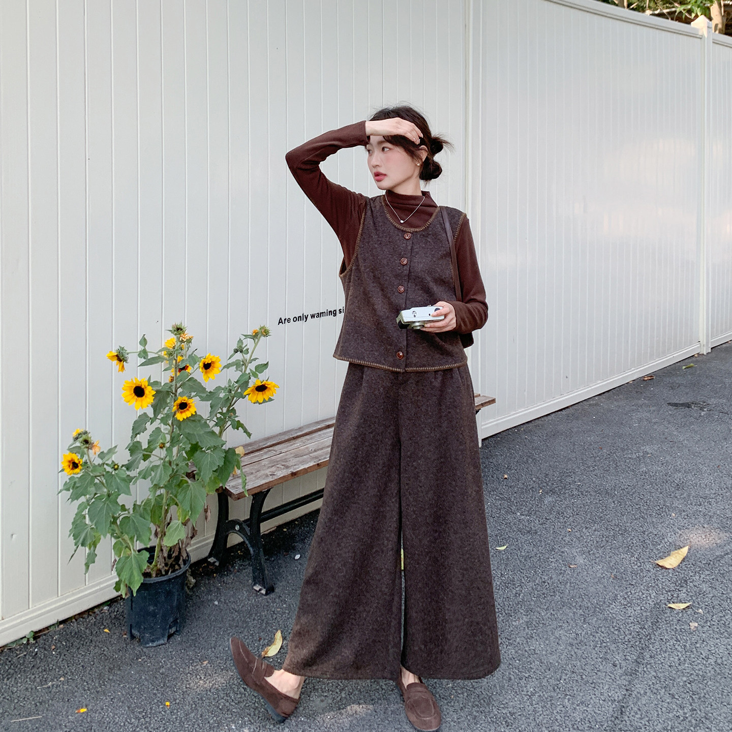 轻熟御姐穿搭咖色马甲套装女春季2026新款气质一整套阔腿裤三件套