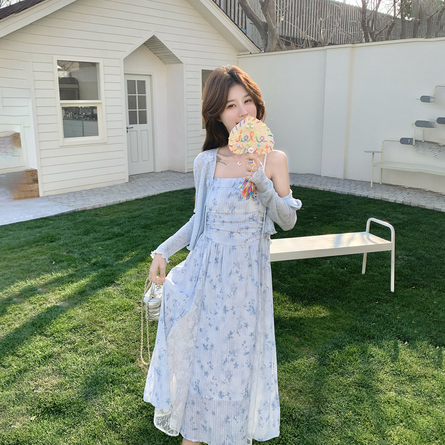 度假风蓝色碎花吊带连衣裙套装女春季2026新款巨好看针织衫两件套