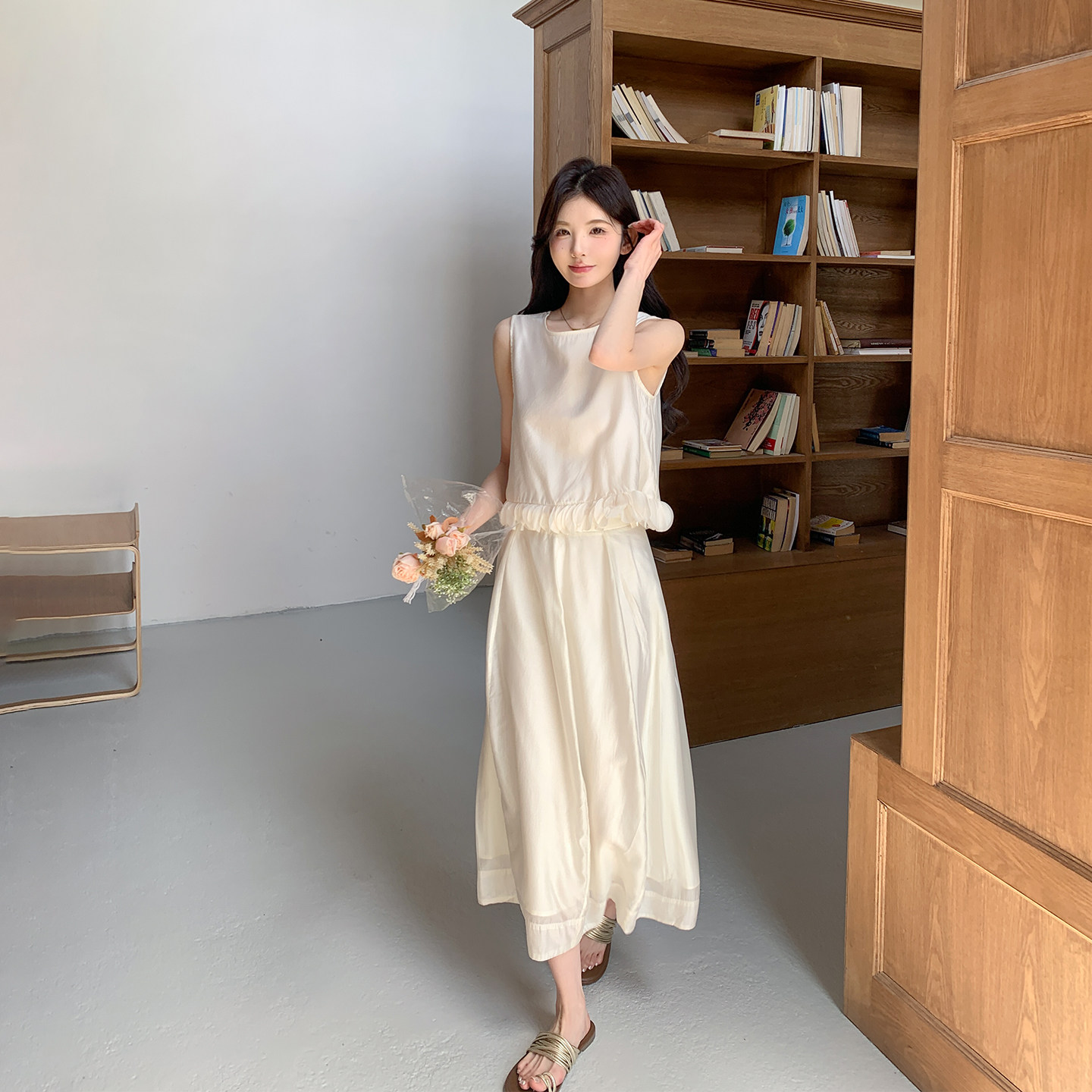 法式气质立体花瓣背心半身裙套装女夏季2026新款温柔风绝美两件套