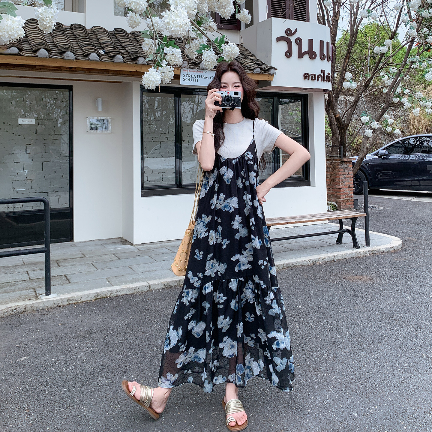 绝美度假风甜美碎花吊带连衣裙套装女夏季2026新款爆款T恤两件套