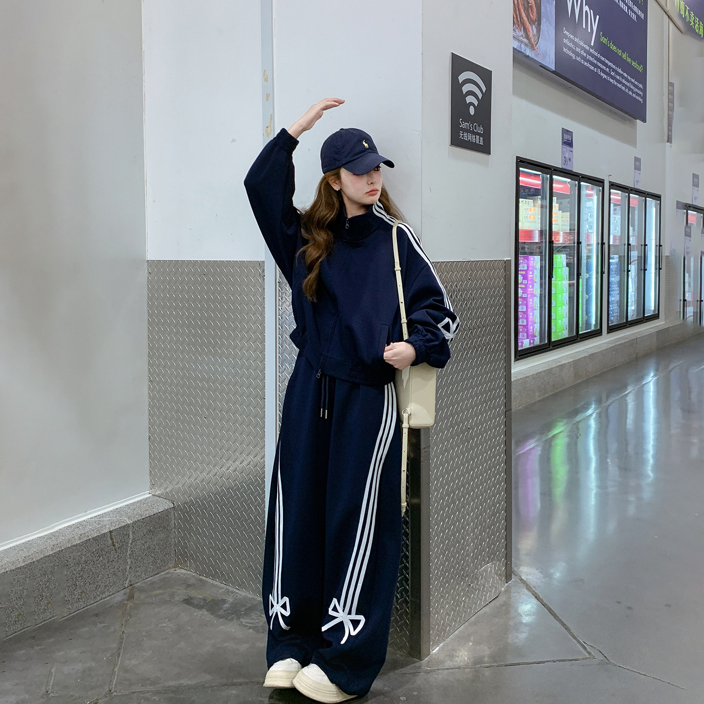 休闲运动藏青色蝴蝶结条纹卫衣套装裤女春季2026新款松弛感两件套,女装/女士精品,时尚套装,淘宝优惠券,粉丝福利购,淘宝优惠卷