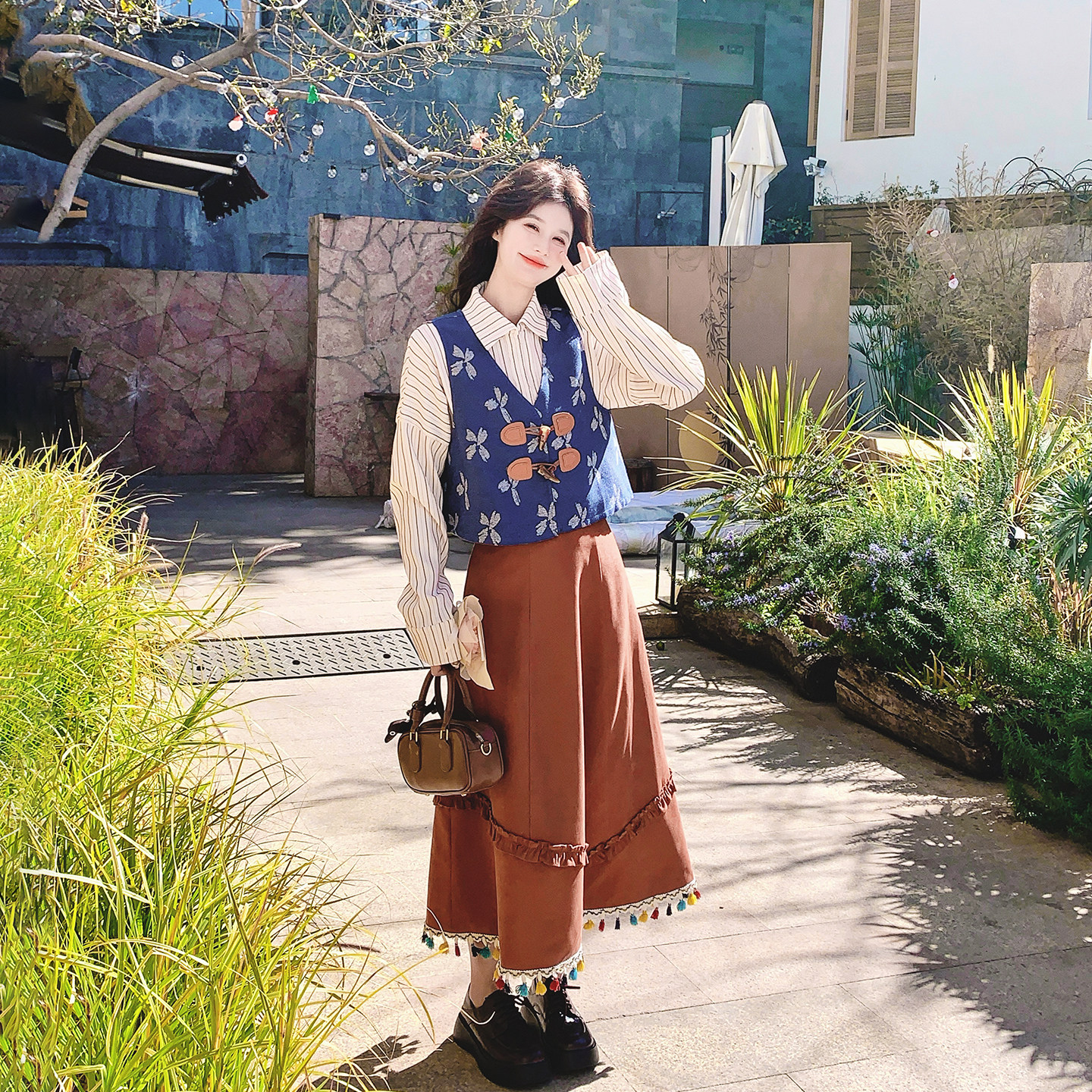 爆款印花马甲套装女春季2026新款小个子条纹衬衫流苏半身裙三件套