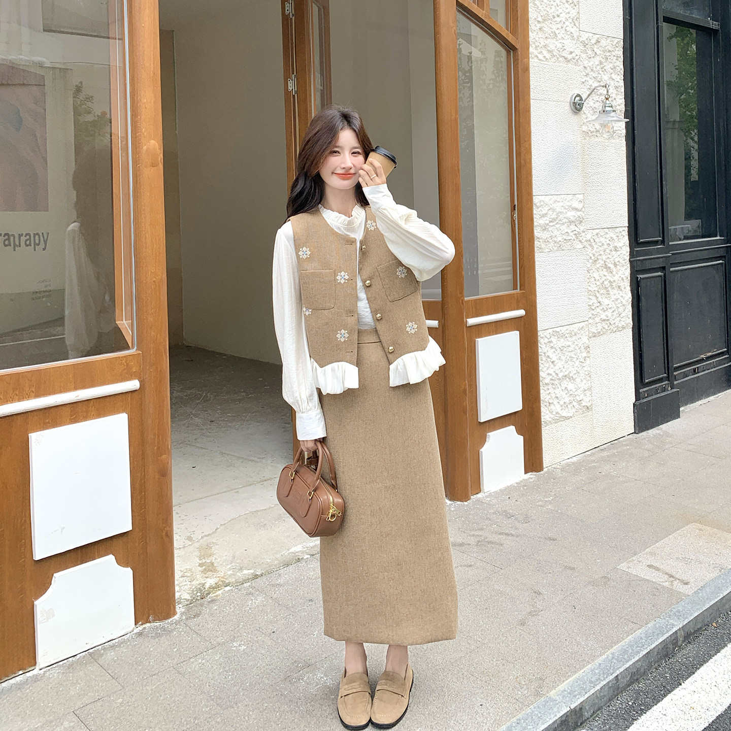 卡其色小香风花边刺绣马甲套装裙女春季2026新款衬衫半身裙三件套,女装/女士精品,时尚套装,淘宝优惠券,粉丝福利购,淘宝优惠卷