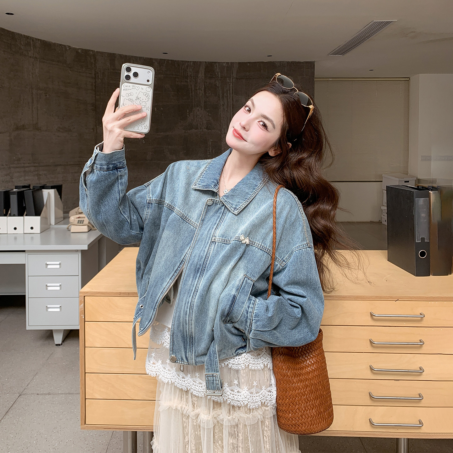 韩系巨好看蓝色牛仔短外套女春季2026新款小个子百搭流行爆款夹克