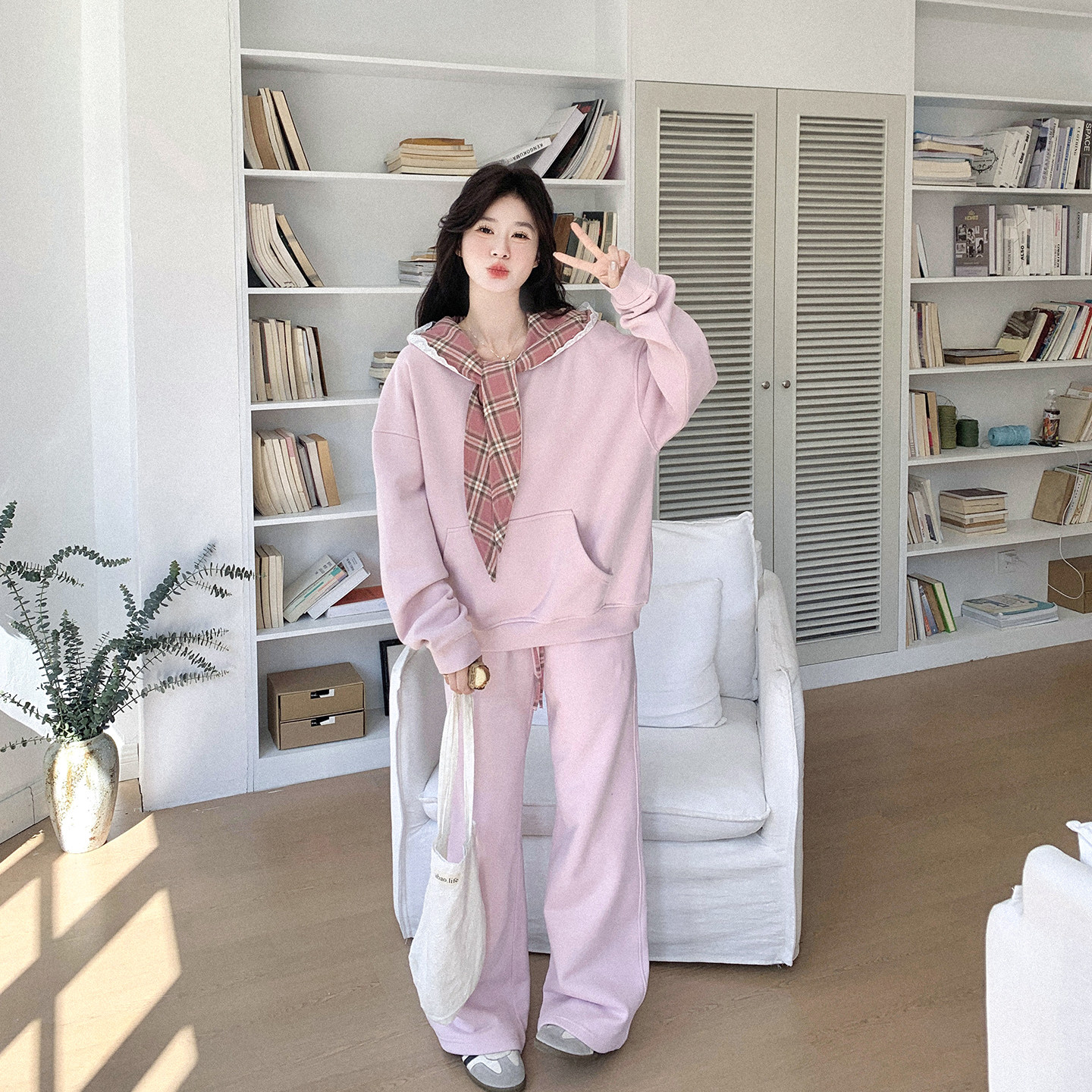 粉色蕾丝拼接格纹连帽卫衣套装女
