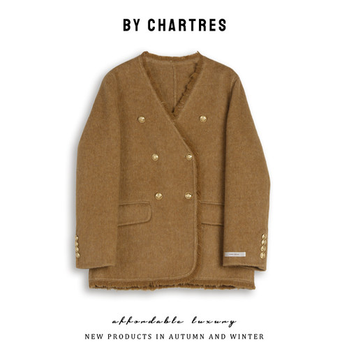 双排扣羊毛气质外套设计感