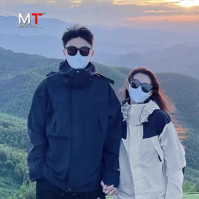 高端冲锋衣男款三合一可拆卸春秋冬季2025新款爆款夹克外套情侣款