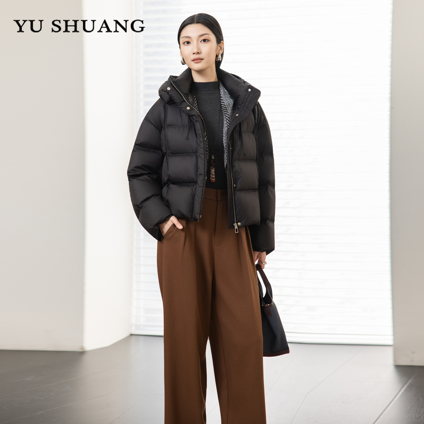 2025冬季新款女装90白鸭绒短款连帽羽绒服女小个子面包服保暖外套