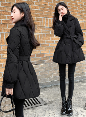 2025年新款女装冬季修身收腰中长款羽绒服女黑色西装领外套菱形格
