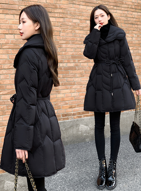 2025新款女装冬季修身收腰中长款羽绒服女黑色大翻领鸭绒外套系带
