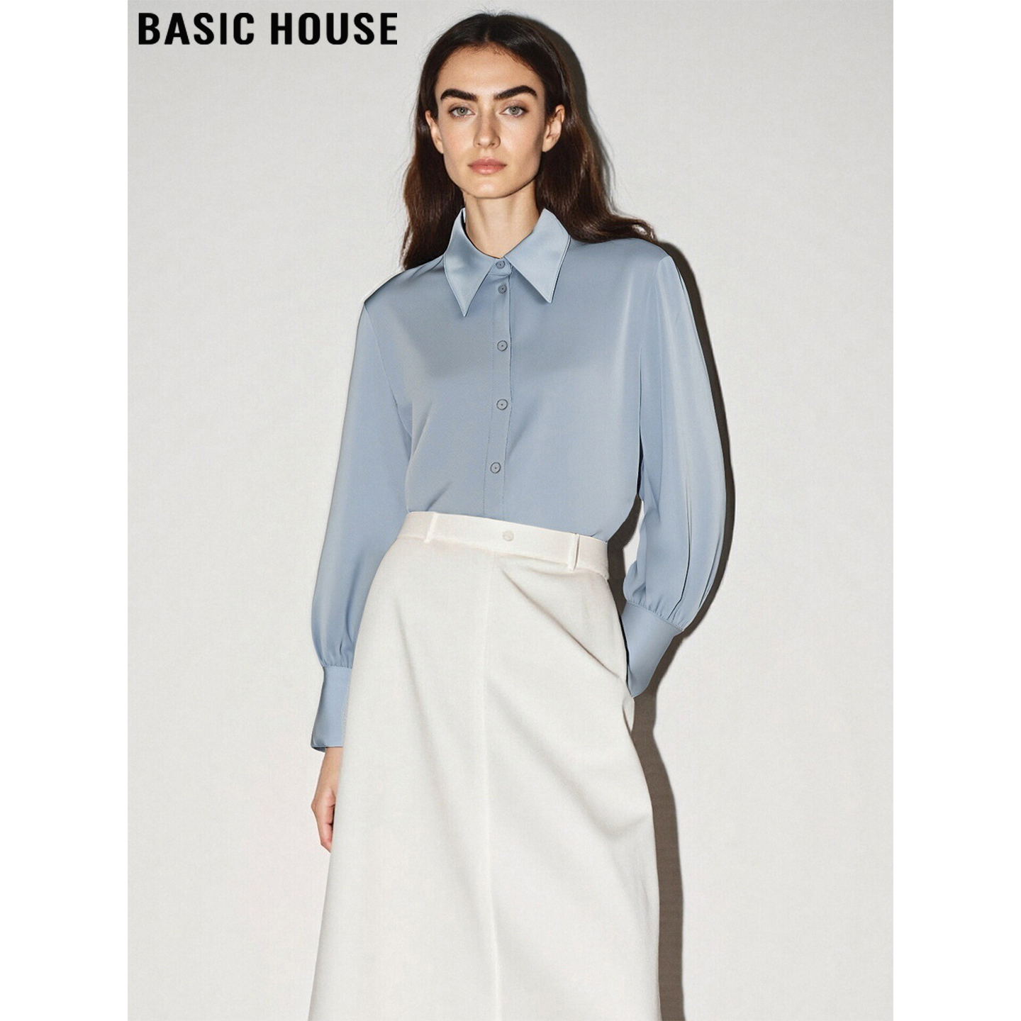 百家好淡人高知穿搭缎面蓝色衬衫