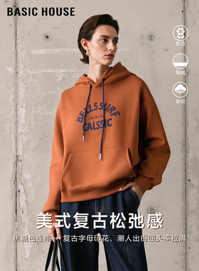 Basic House/百家好美式印花连帽卫衣女士2025秋冬加厚焦糖色上衣