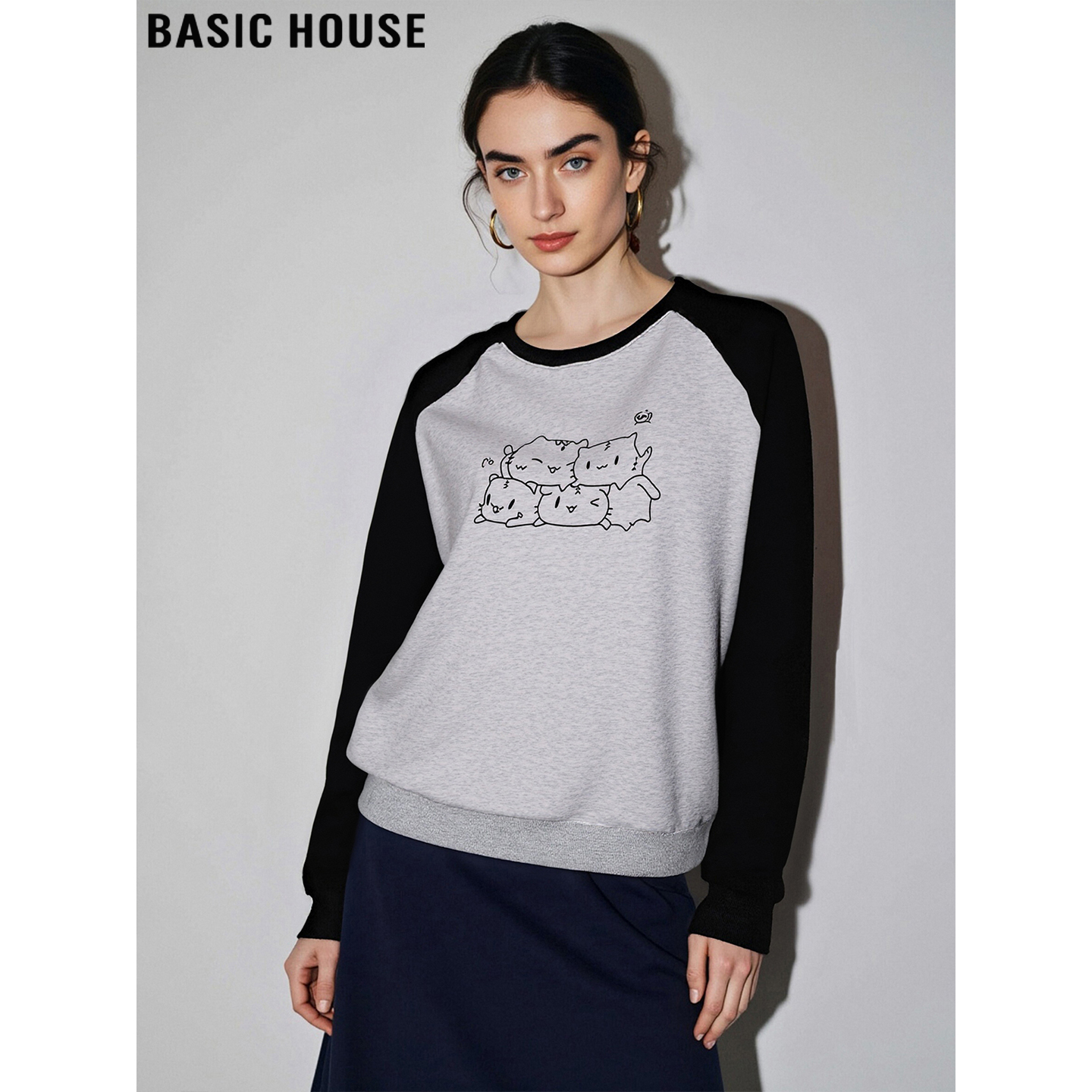 百家好插肩袖印花灰色圆领卫衣女