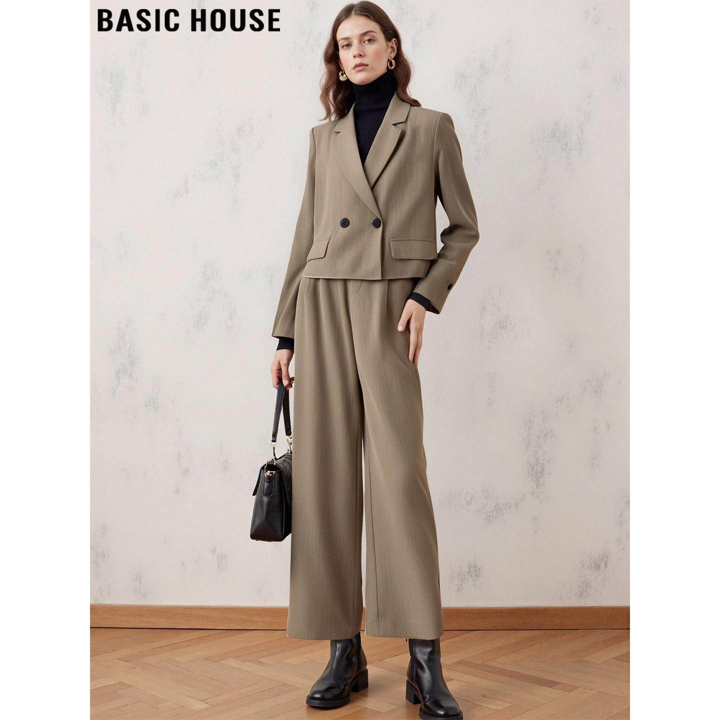 百家好复古短款卡其色西装外套女